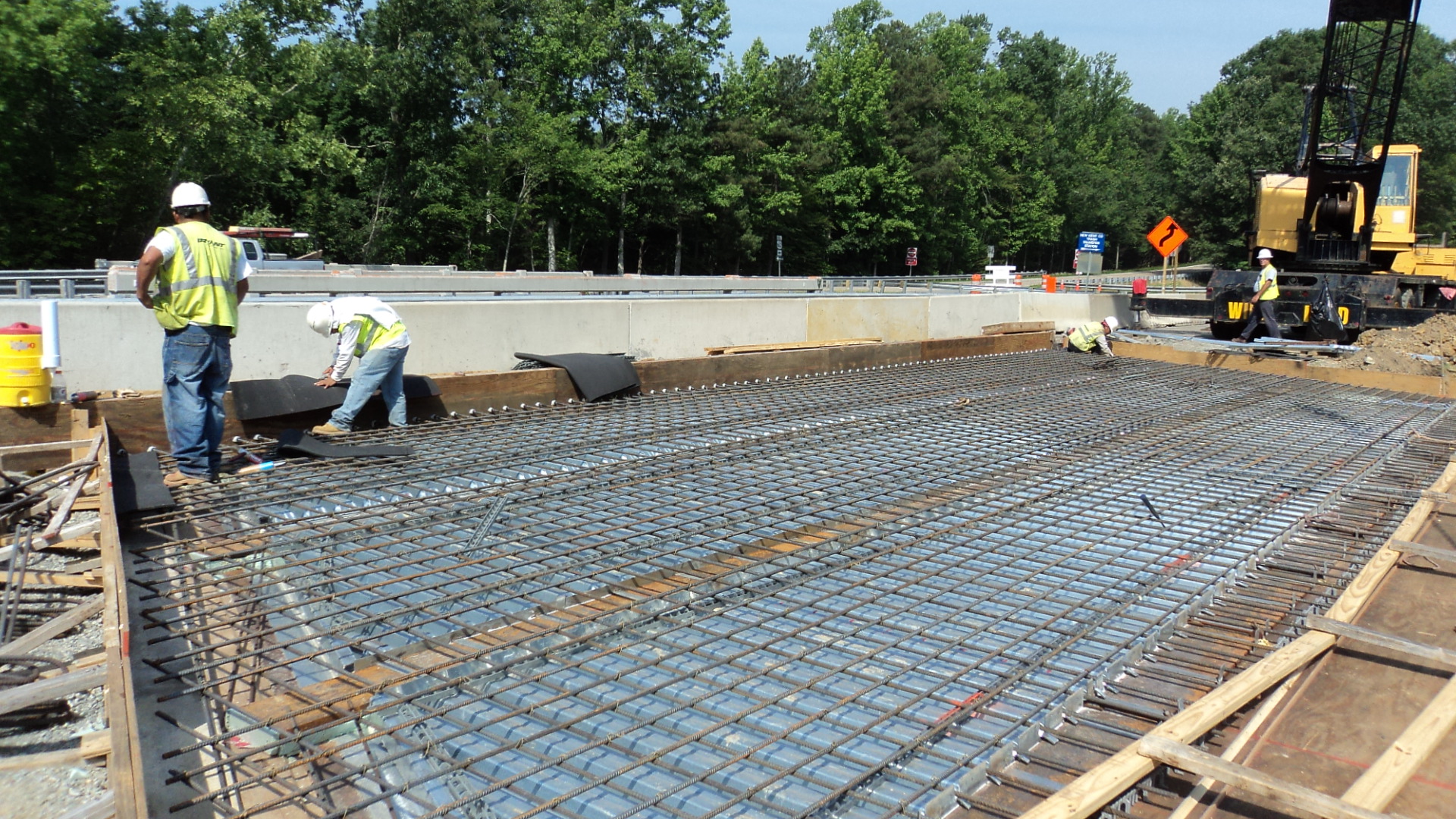 Route 60 over Toe Ink Swamp, New Kent County: Bridge deck forming